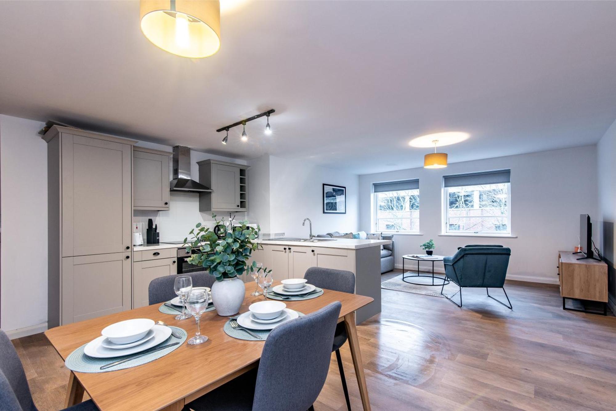 Apartment 2br With Parking, Close To Centre York