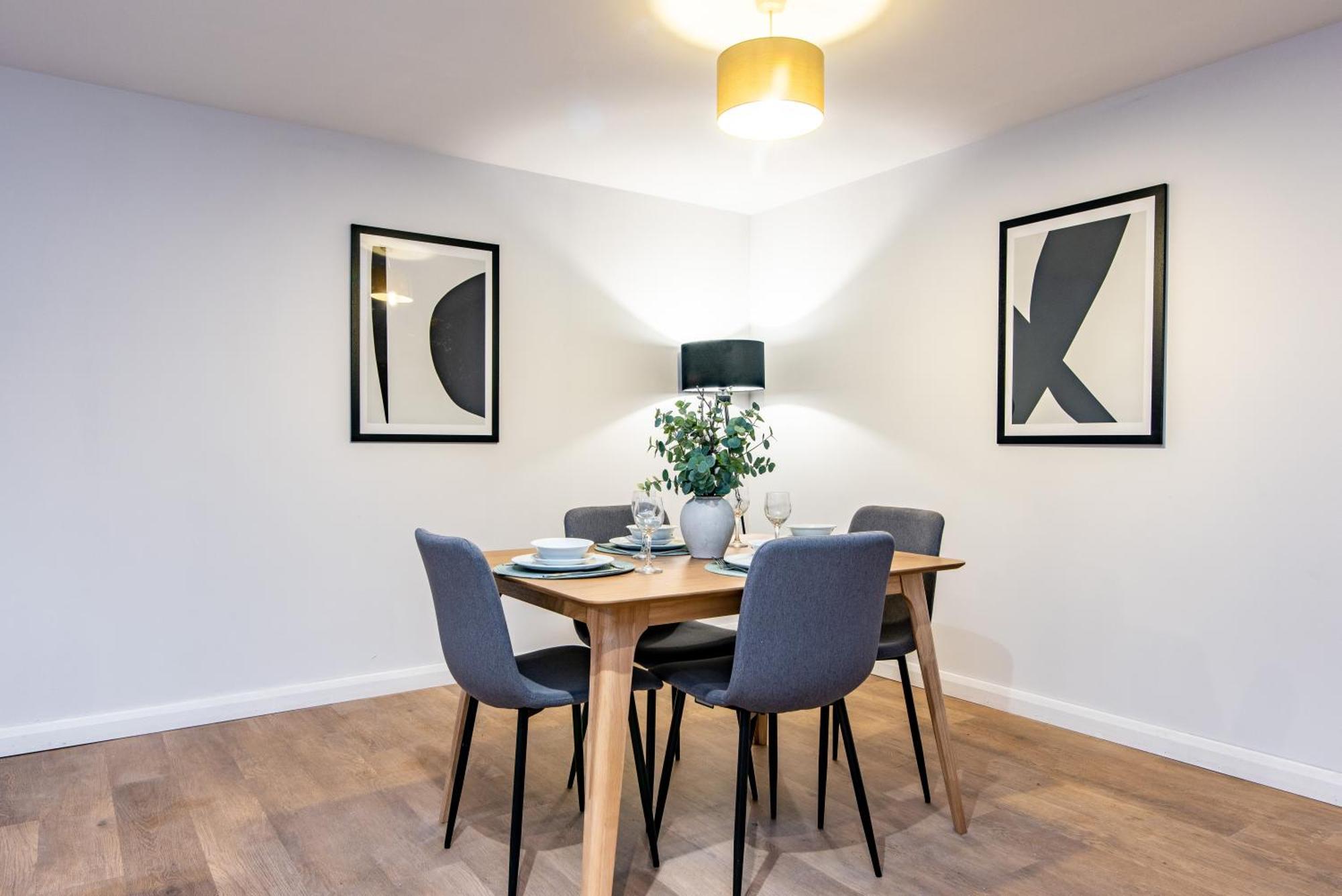 Apartment 2br With Parking, Close To Centre *
